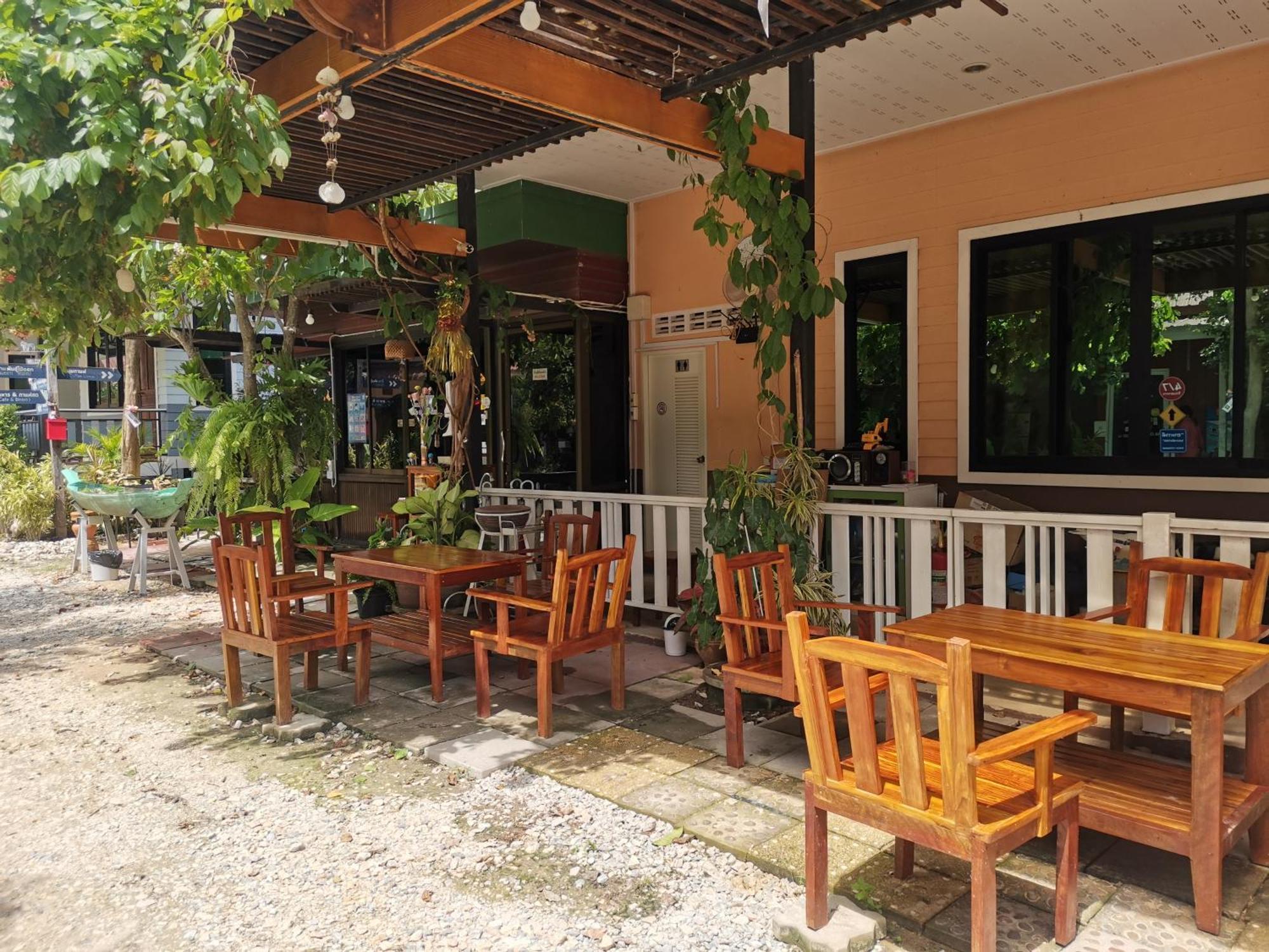 Numhom Resort Ban Nong Chum Saeng Exteriör bild