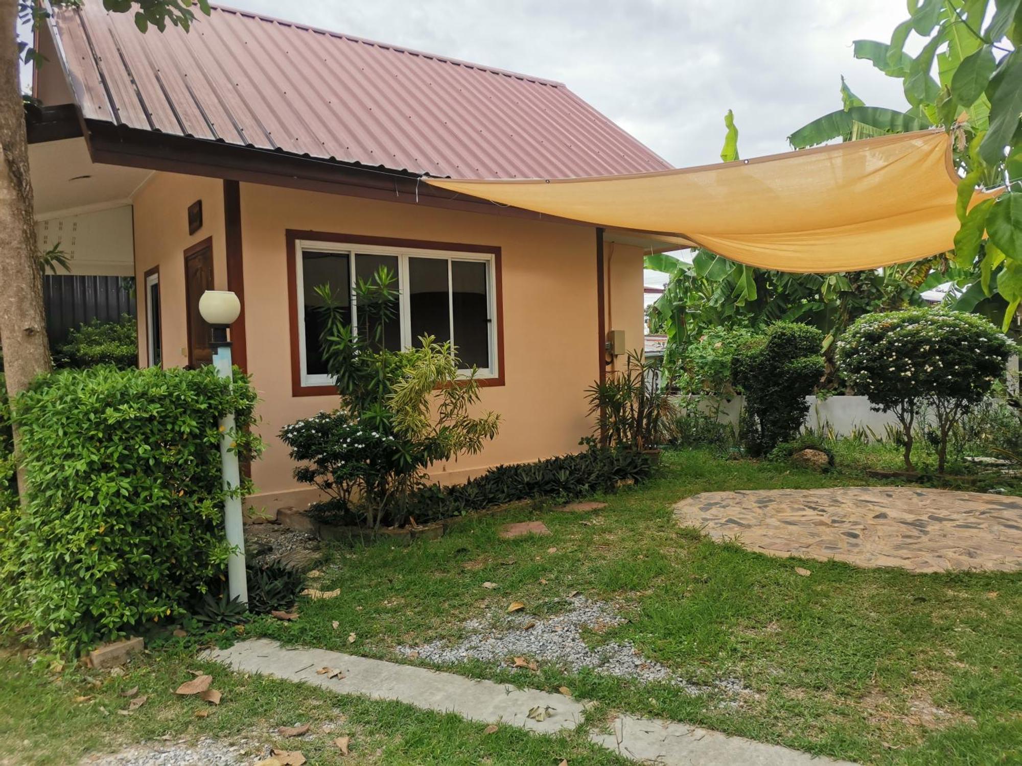 Numhom Resort Ban Nong Chum Saeng Exteriör bild