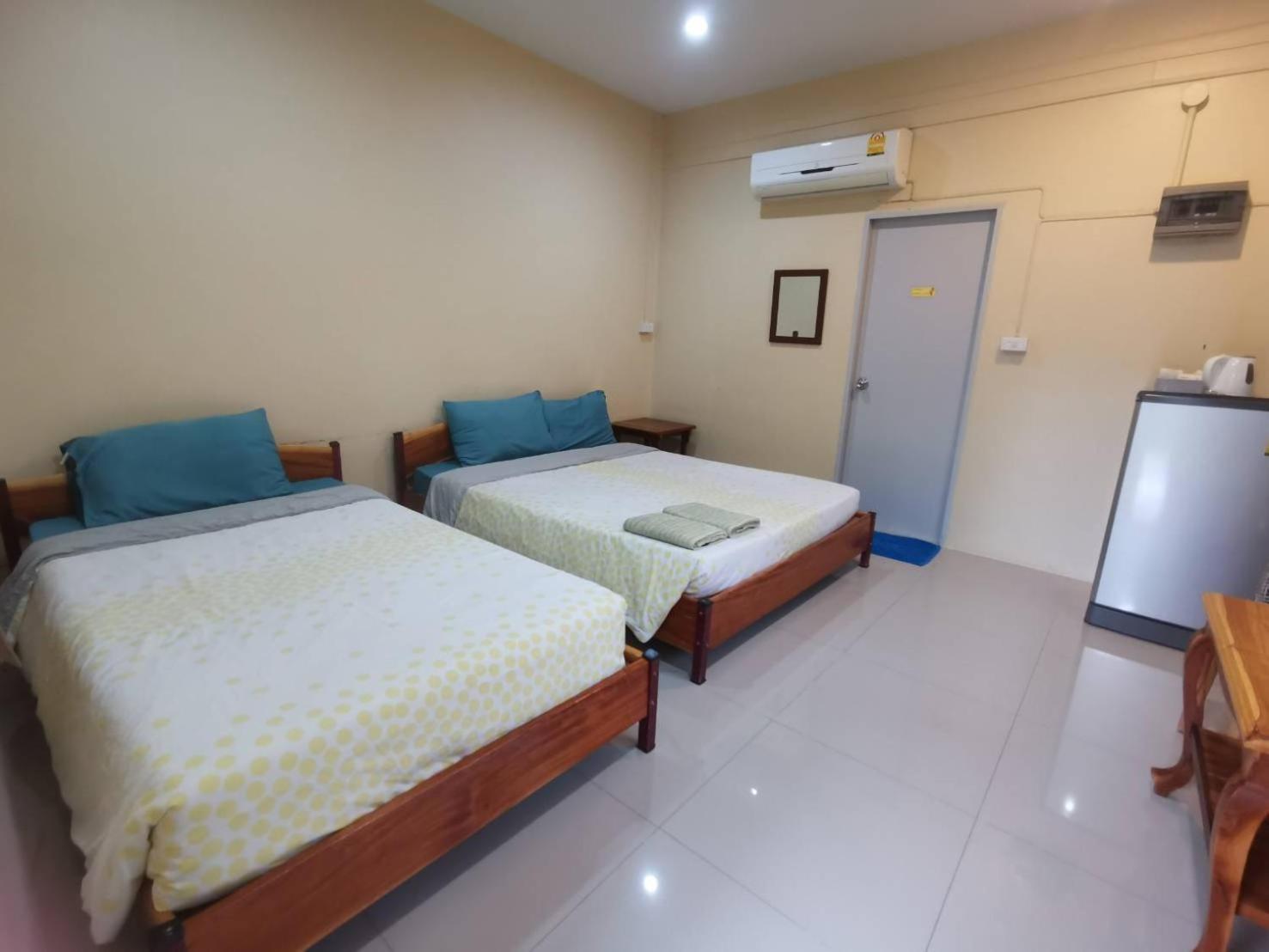 Numhom Resort Ban Nong Chum Saeng Exteriör bild