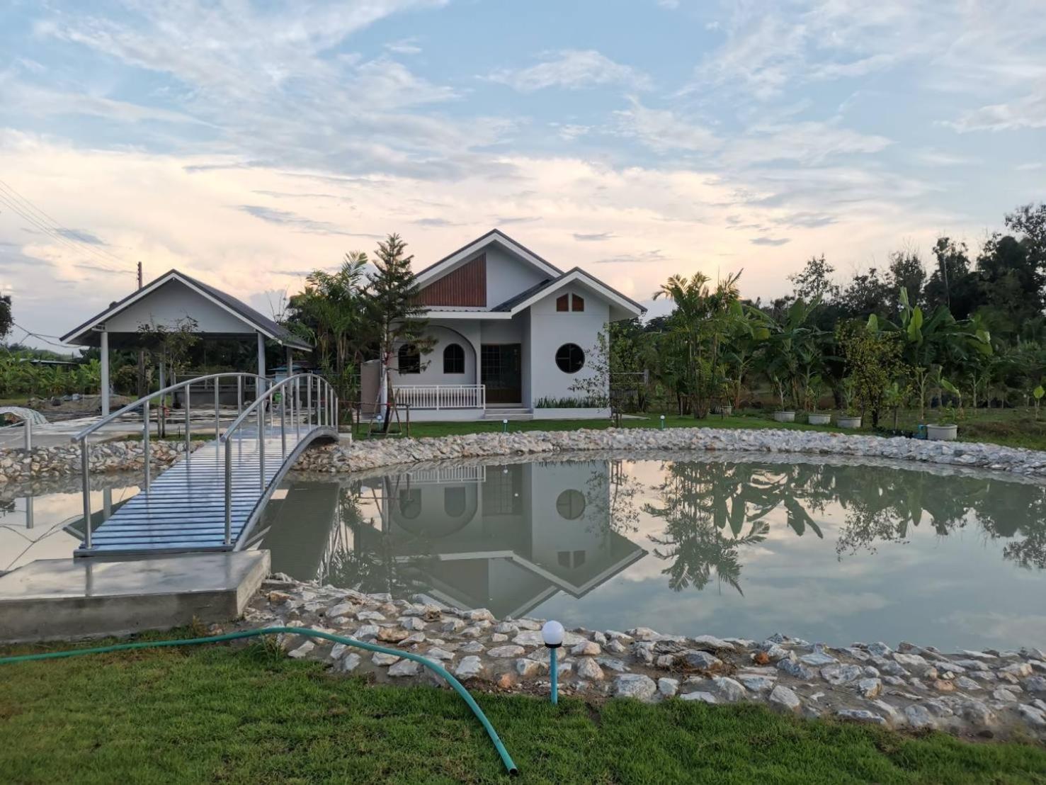 Numhom Resort Ban Nong Chum Saeng Exteriör bild
